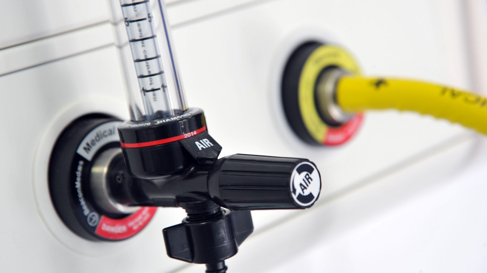 Medical equipment - BeaconMedaes air valve