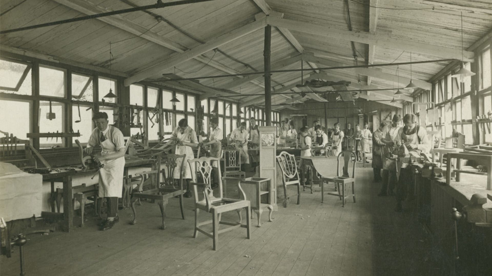 chairmaking trainees at the Technical Institute approx 1924 (image from High Wycombe Furniture Archive)