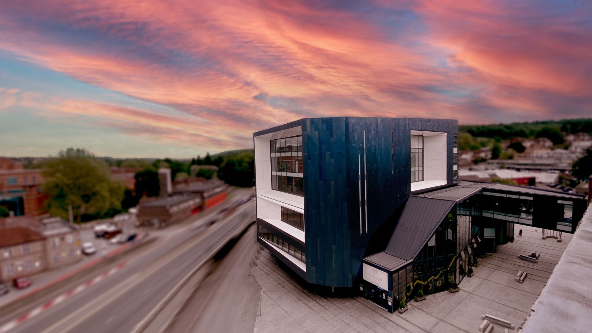 Gateway building - High Wycombe campus (Night)