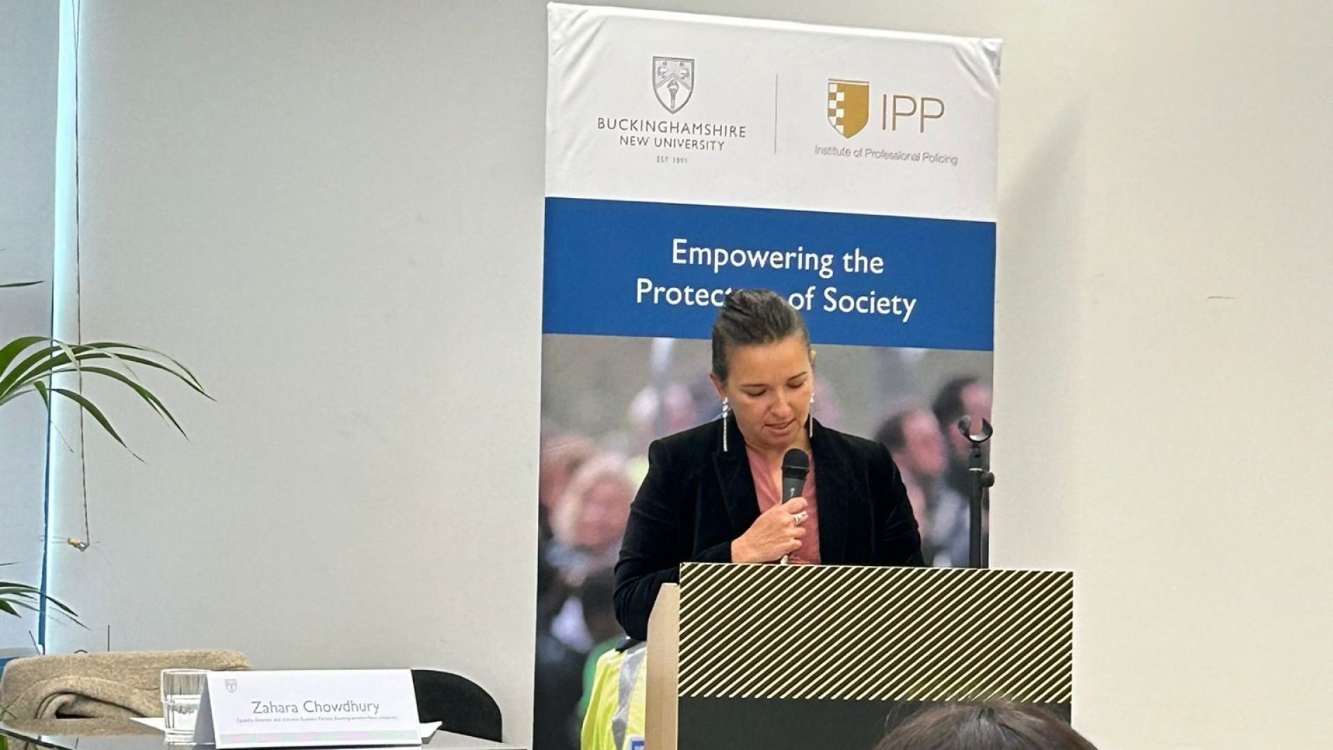 Dr Leah Fox speaking at Inspiring Change event