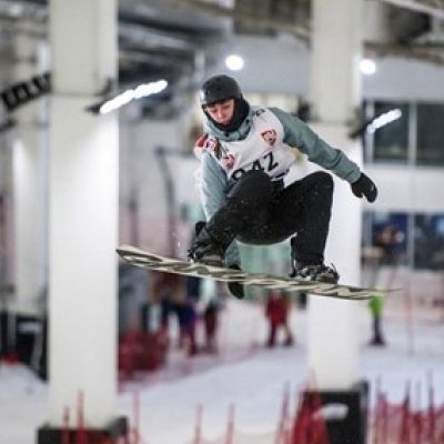 Stephen Smith snowboarding