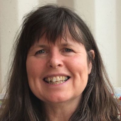 headshot of Janis Hart