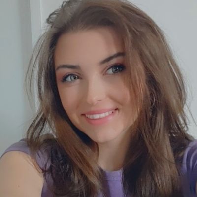 Annabel Woodland Headshot 