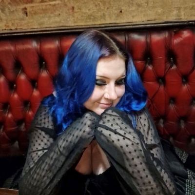 BA Songwriting graduate Hannah Jobling