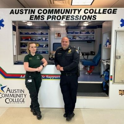 Meet Paige! 👋

Third-year BSc (Hons) Paramedic Science student Paige has just completed a 4-week placement with Austin Travis County EMS Service @atcemsmedics in Austin, Texas. 🌎

In an action-packed ...