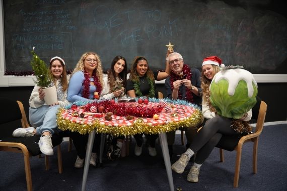 Get to the point - Episode 1 Thumbnail