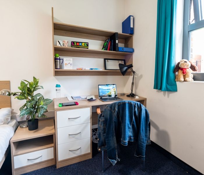 Desk in bedroom at Hughenden accommodation