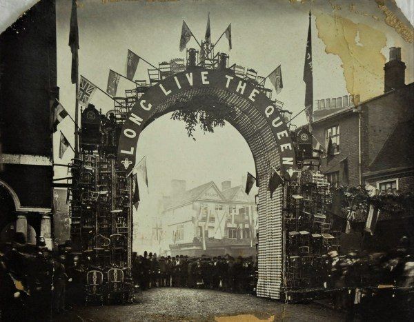 1877 chair arch in High Wycombe (image from Wycombe Museum archives)