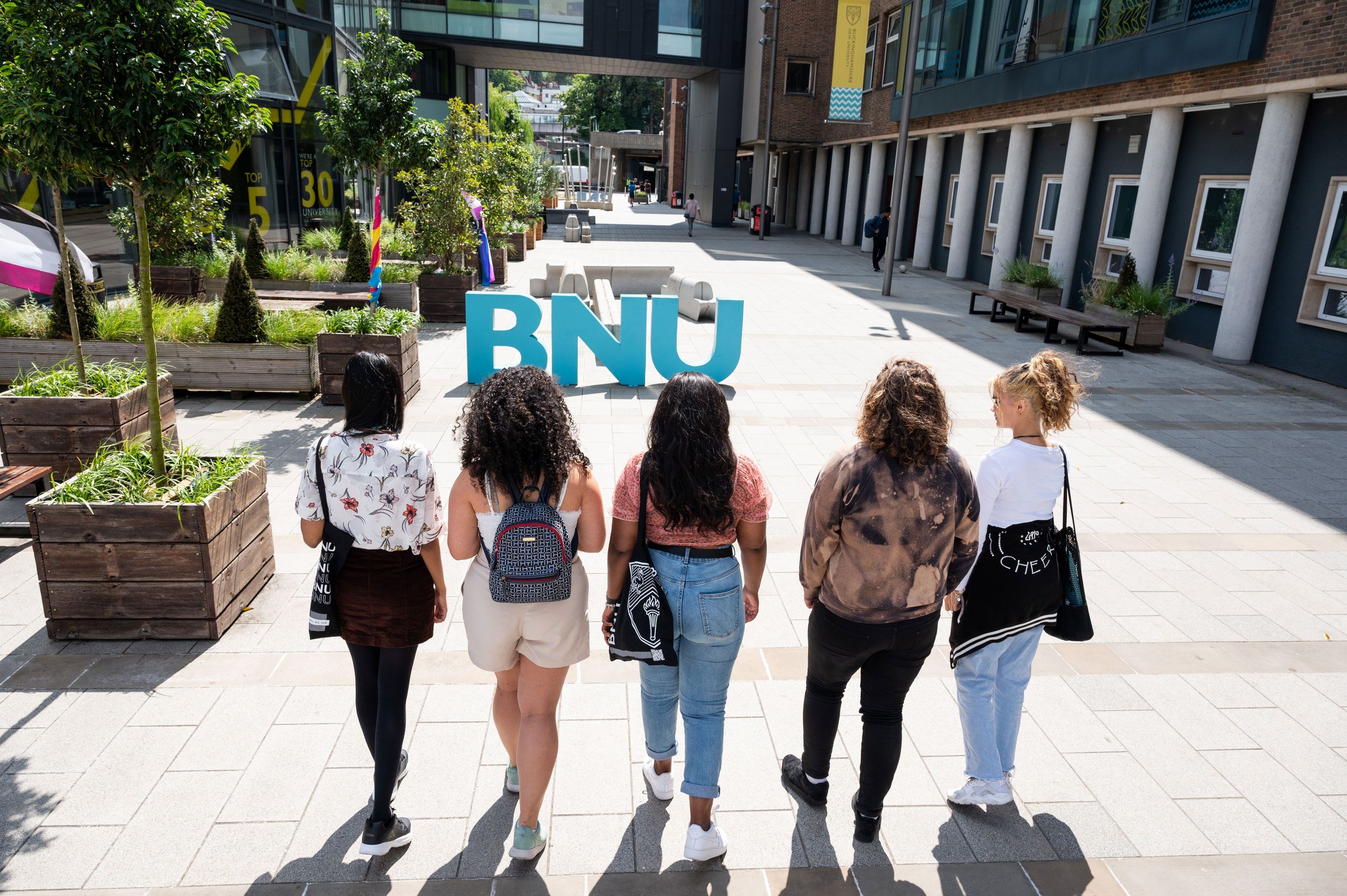 BNU students walking towards Gateway