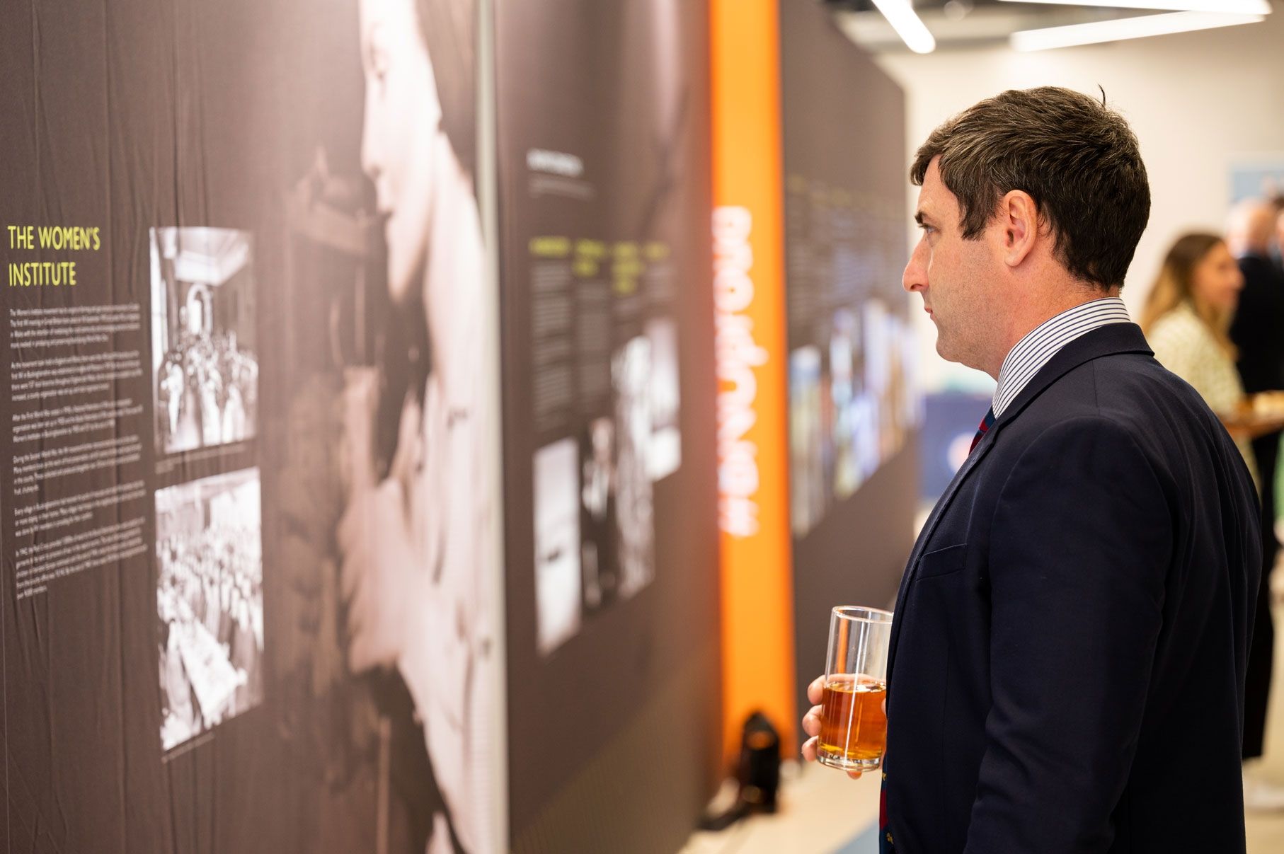 Public Viewing Exhibition onlooker